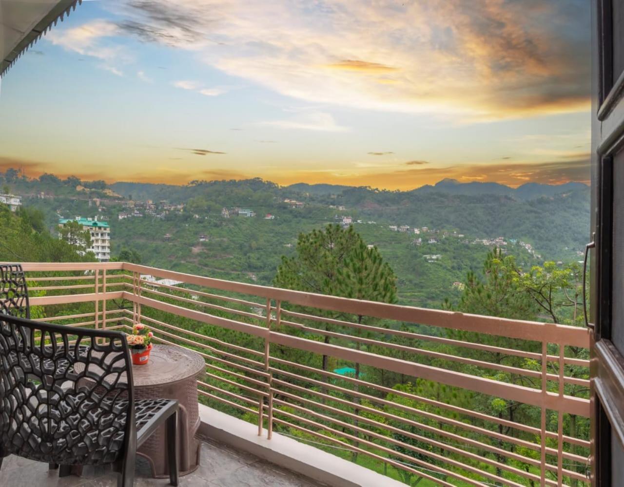 Host Jatin Kasauli Pine Villa 7Oi827O7O3 Buitenkant foto